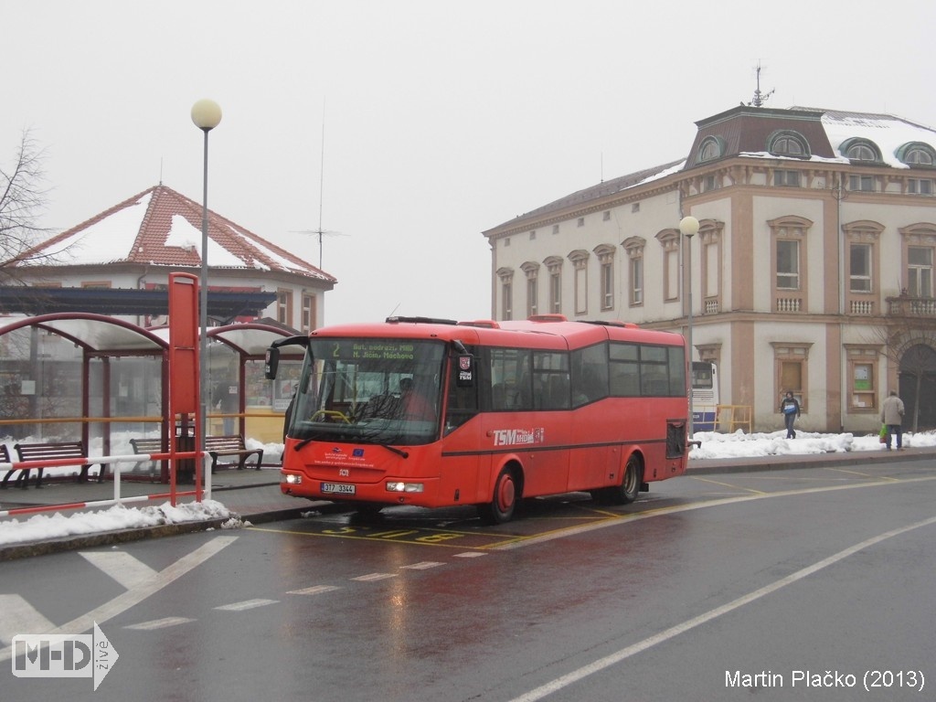 2013 04 05@@3T7 3344@Nový Jičín, Aut. nádr. MHD