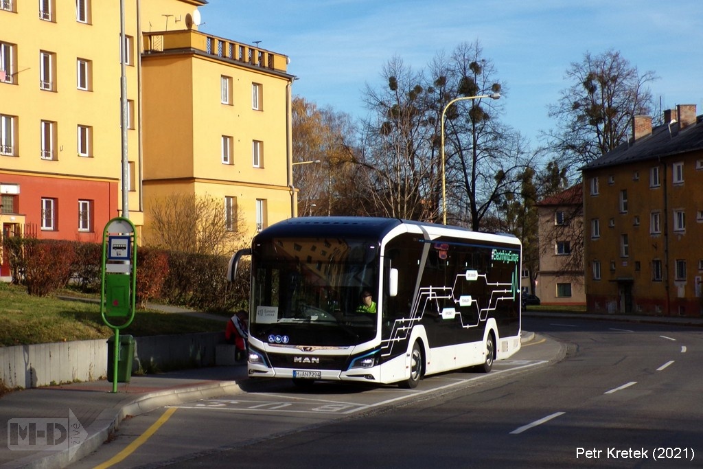 2021 11 10@@M AN 7294@Šumbark, Obránců míru