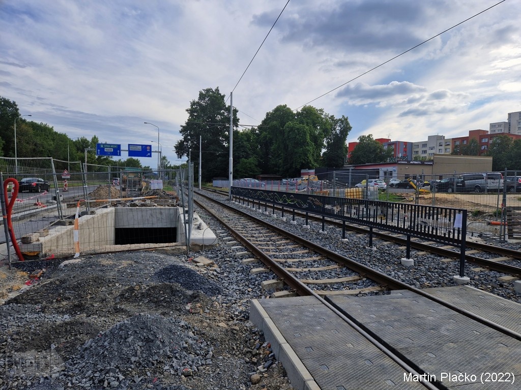 8.8.2022   Rekonstrukce podchodu a zastávky Dřevoprodej